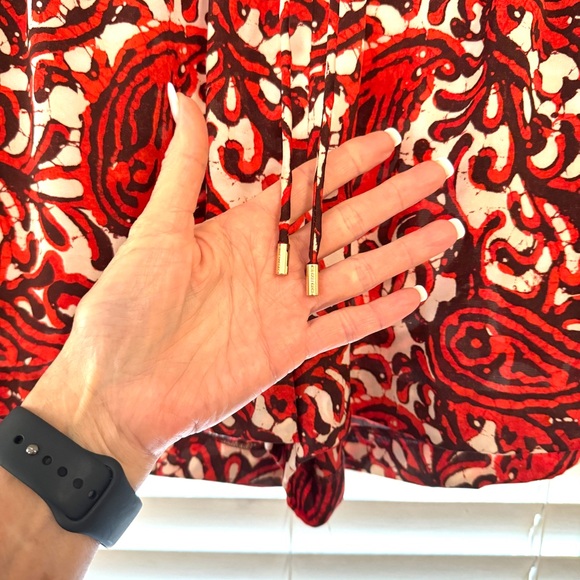 💖 Michael Kors Red/Cream/Black Floral Satin Shorts - Picture 8 of 16